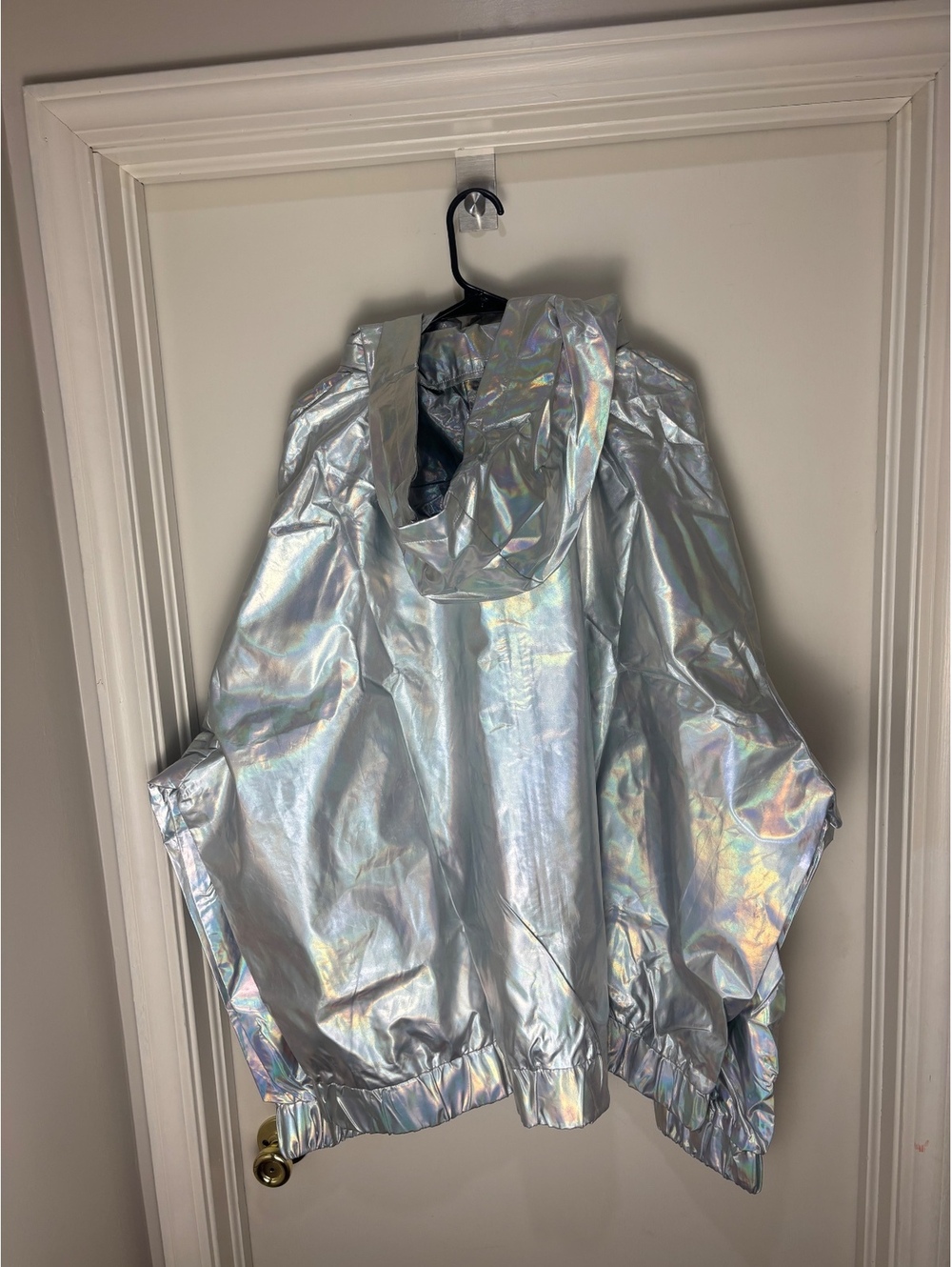 Choosy Women’s 20 Silver Holographic Hooded Zip Windbreaker Jacket NWT - Picture 2 of 10